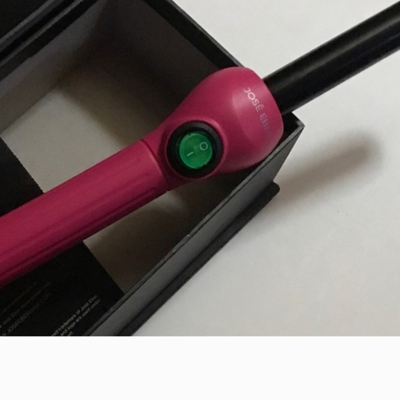 Pink Clipless Curling Iron - Picture 3 of 6